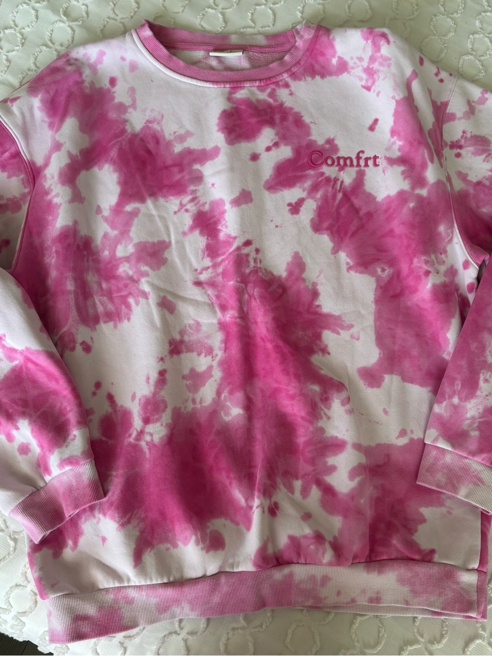 Comfrt Minimalist Crew Sweatshirt in Limited Edition Strawberry Swirl - Picture 5 of 10
